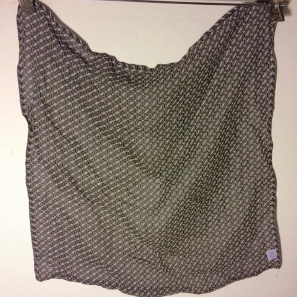 3/$20, cm by Pabst, Vintage square scarf - Picture 4 of 4